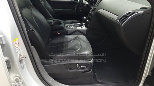 Photo 31 VIN: WAUAVD4L4AD017103 - AUDI Q7 