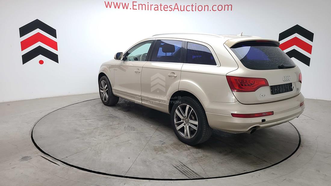 Photo 10 VIN: WAUAYD4L6AD007387 - AUDI Q7 