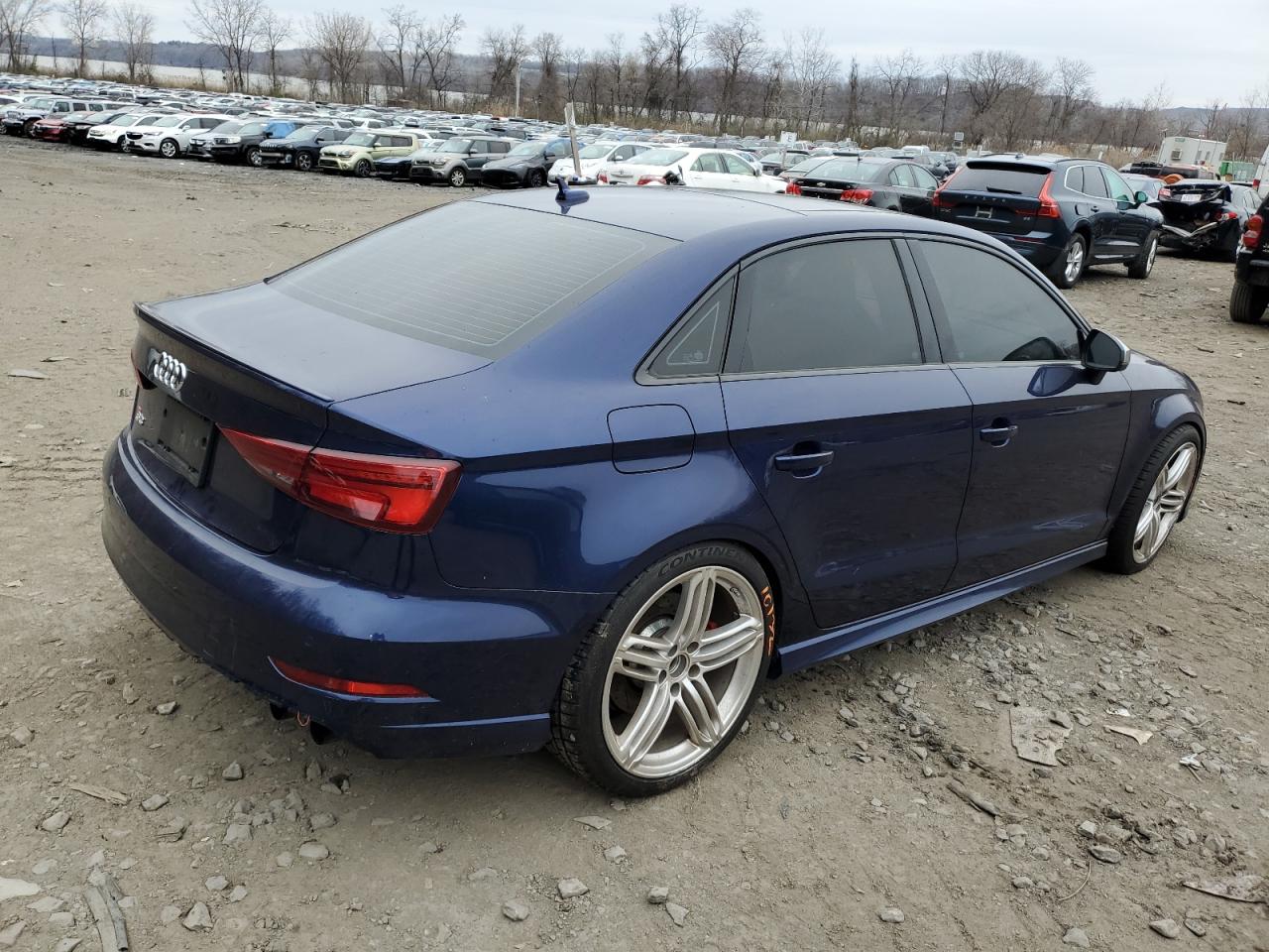 Photo 2 VIN: WAUB1GFF0H1024957 - AUDI S3 