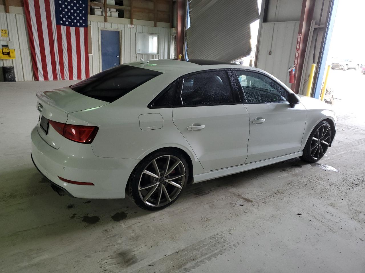 Photo 2 VIN: WAUB1GFF1G1097673 - AUDI S3 