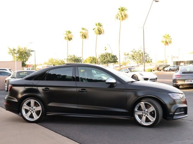 Photo 9 VIN: WAUB1GFF6J1052218 - AUDI S3 