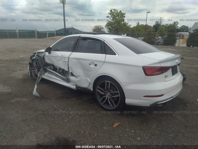 Photo 2 VIN: WAUB1GFF7J1010818 - AUDI S3 