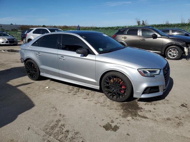 Photo 3 VIN: WAUB1GFF7J1024038 - AUDI S3 