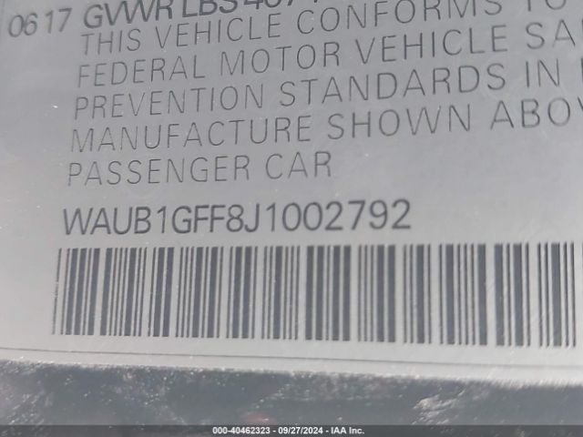 Photo 8 VIN: WAUB1GFF8J1002792 - AUDI S3 