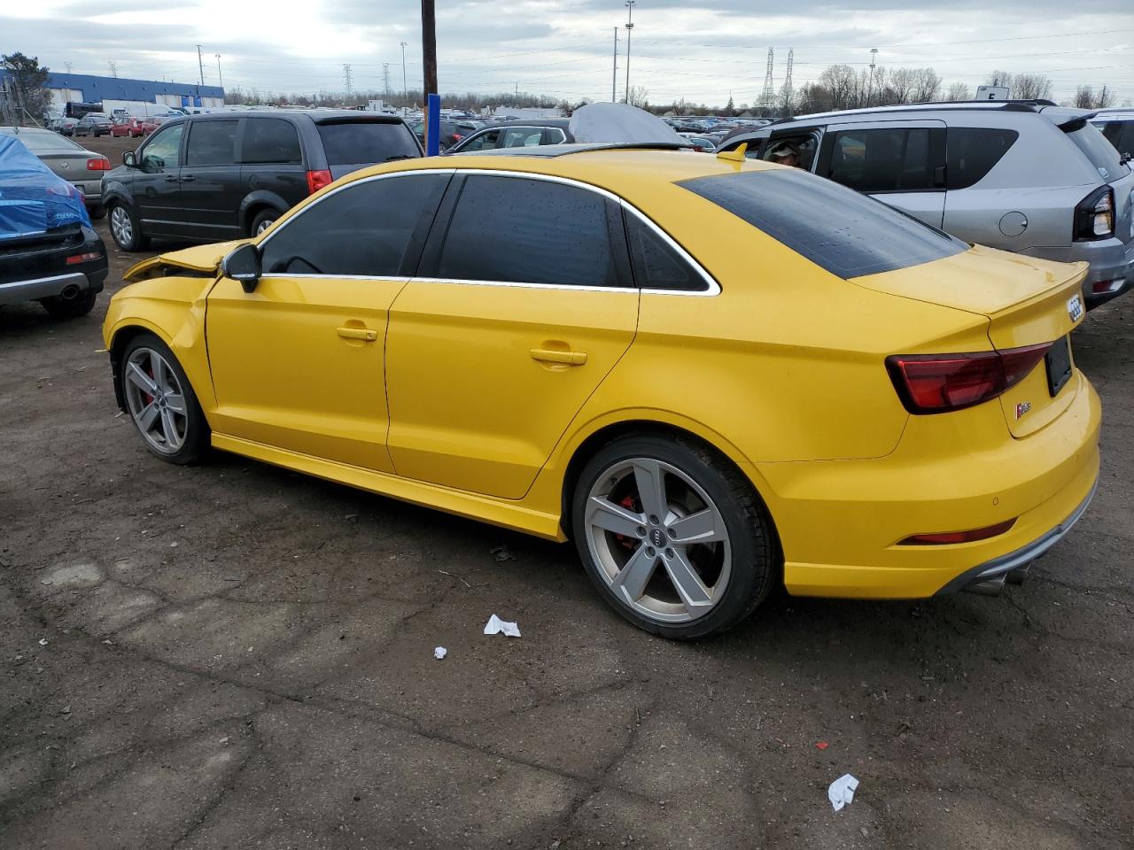 Photo 1 VIN: WAUB1GFF8J1075323 - AUDI S3 