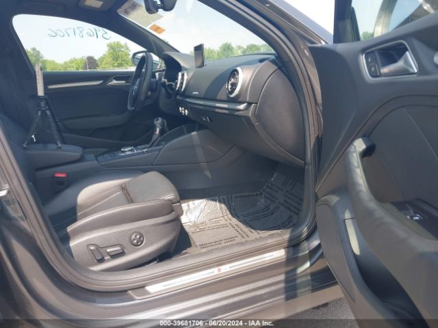 Photo 4 VIN: WAUB1GFF9J1056456 - AUDI S3 