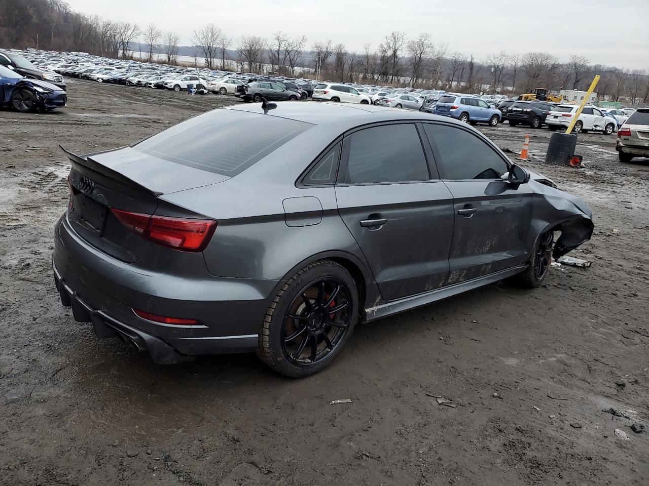 Photo 2 VIN: WAUB1GFFXK1016419 - AUDI S3 