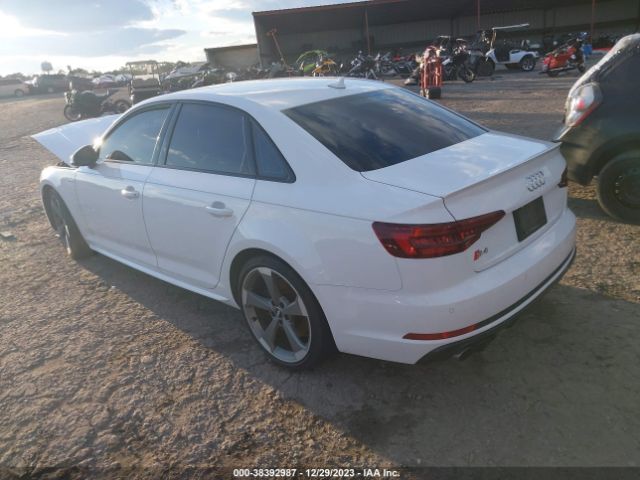 Photo 2 VIN: WAUB4AF40JA111377 - AUDI S4 