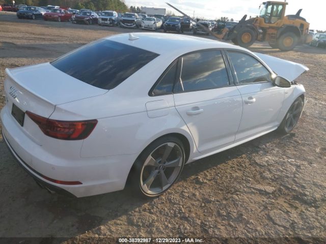 Photo 3 VIN: WAUB4AF40JA111377 - AUDI S4 