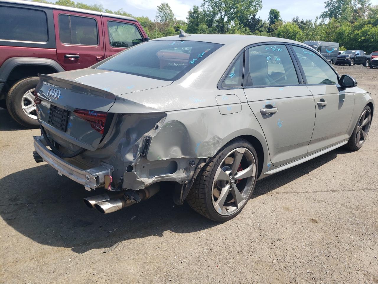 Photo 2 VIN: WAUB4AF40KA055734 - AUDI RS4 