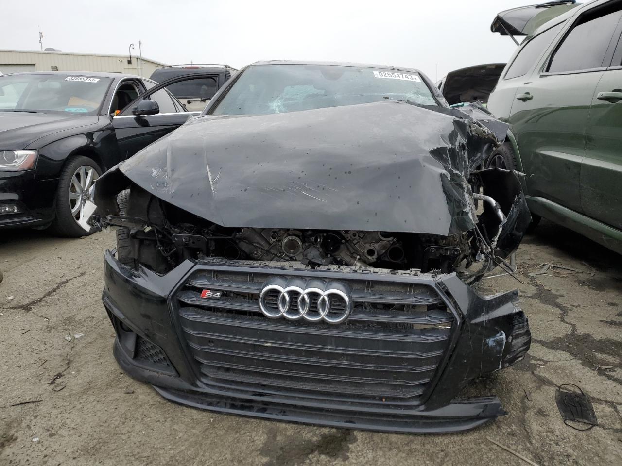 Photo 4 VIN: WAUB4AF42KA050583 - AUDI RS4 