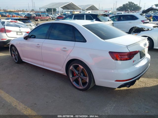 Photo 2 VIN: WAUB4AF44JA124438 - AUDI S4 