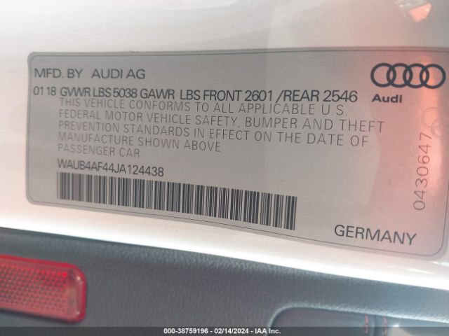 Photo 8 VIN: WAUB4AF44JA124438 - AUDI S4 