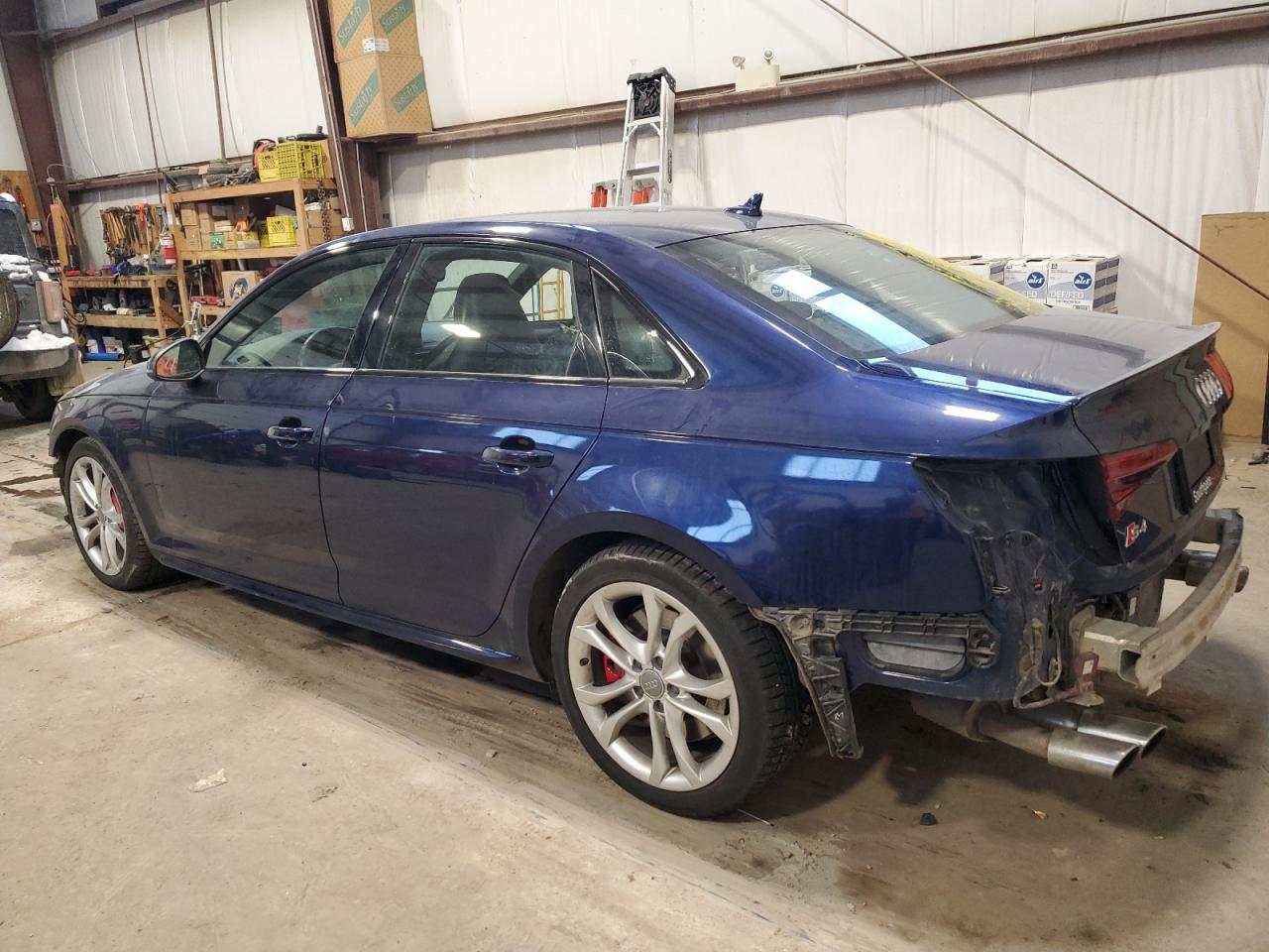 Photo 1 VIN: WAUB4AF44KA079762 - AUDI RS4 