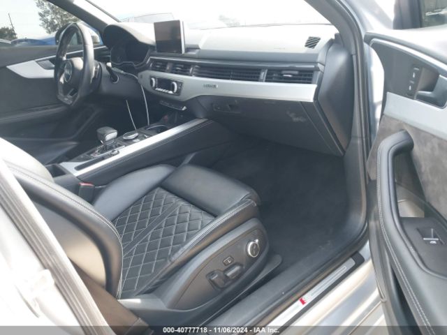 Photo 4 VIN: WAUB4AF45JA132600 - AUDI S4 