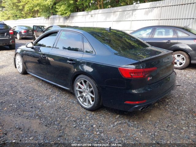 Photo 2 VIN: WAUB4AF46JA001627 - AUDI S4 