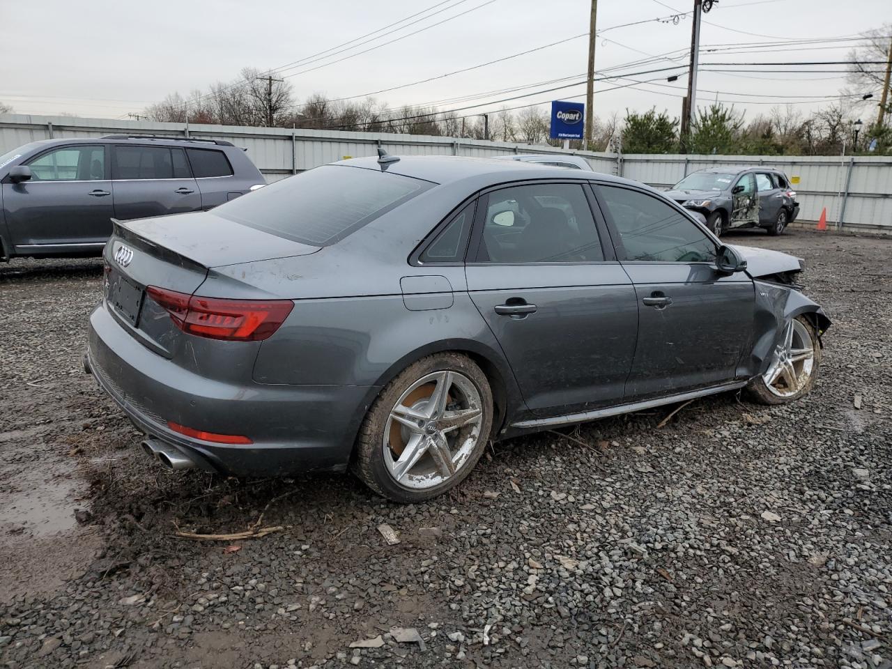 Photo 2 VIN: WAUB4AF48JA012533 - AUDI RS4 