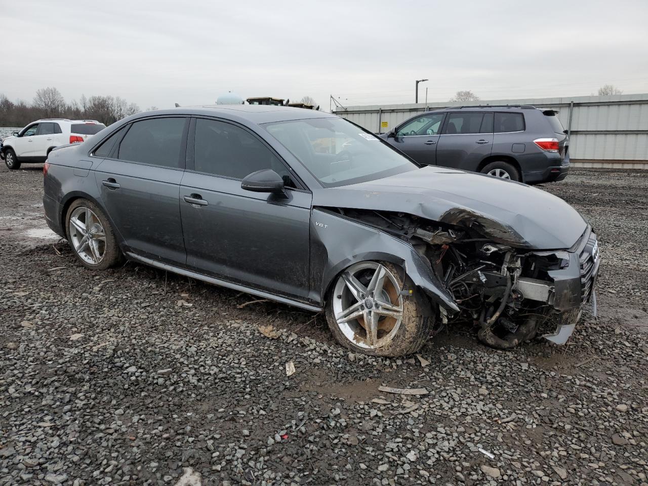 Photo 3 VIN: WAUB4AF48JA012533 - AUDI RS4 