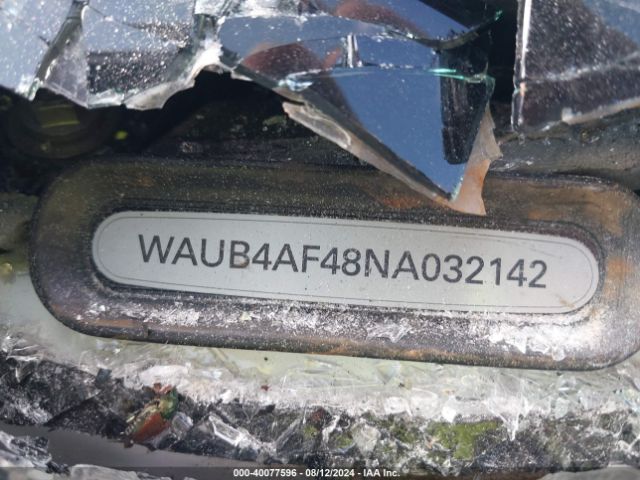 Photo 8 VIN: WAUB4AF48NA032142 - AUDI S4 