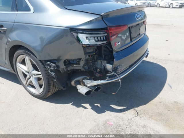 Photo 5 VIN: WAUB4AF49JA121440 - AUDI S4 