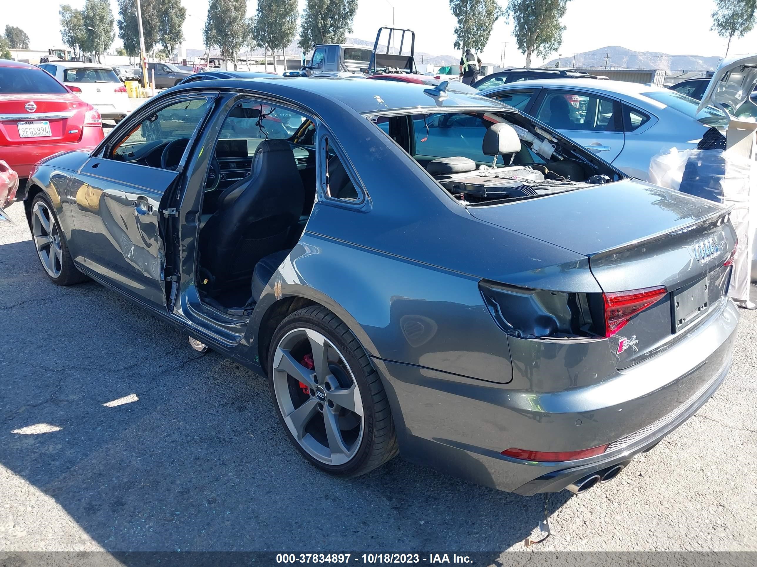 Photo 2 VIN: WAUB4AF49KA025812 - AUDI S4 