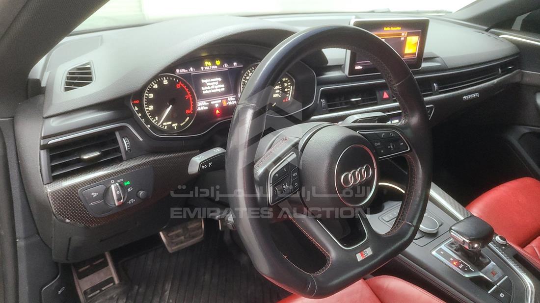 Photo 10 VIN: WAUB4CF50JA093726 - AUDI S5 