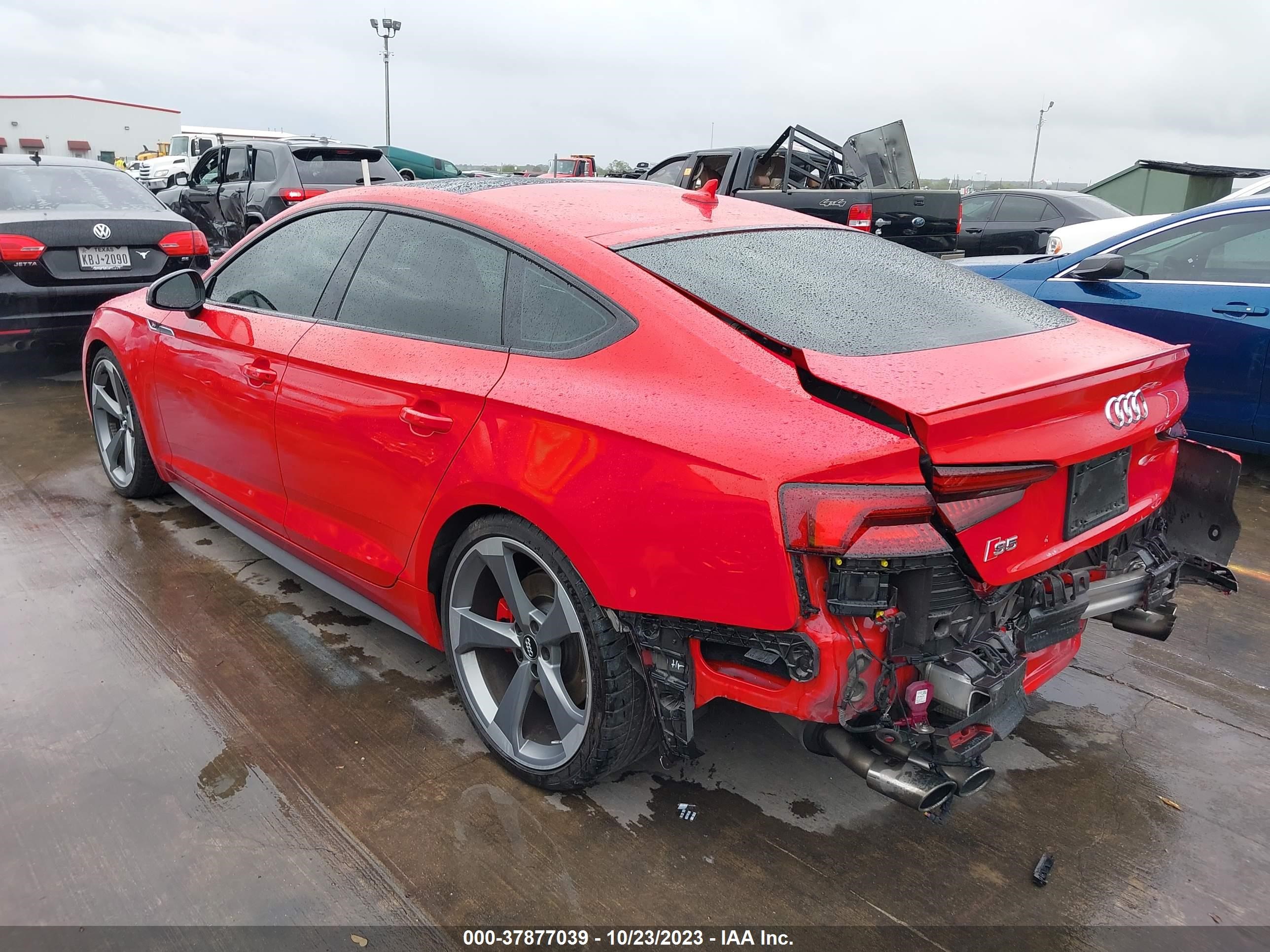 Photo 2 VIN: WAUB4CF50KA051316 - AUDI S5 