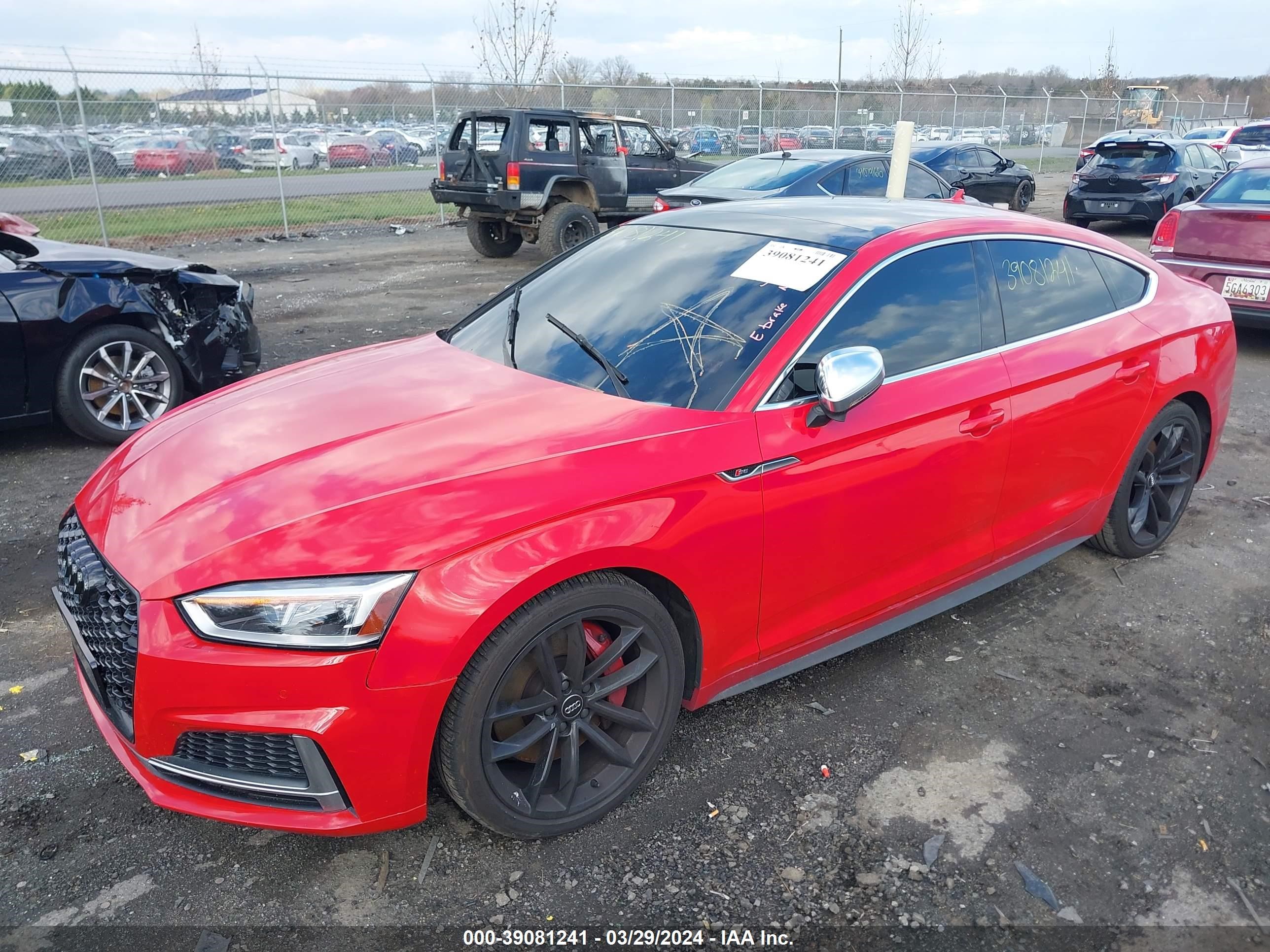 Photo 1 VIN: WAUB4CF53JA038882 - AUDI S5 