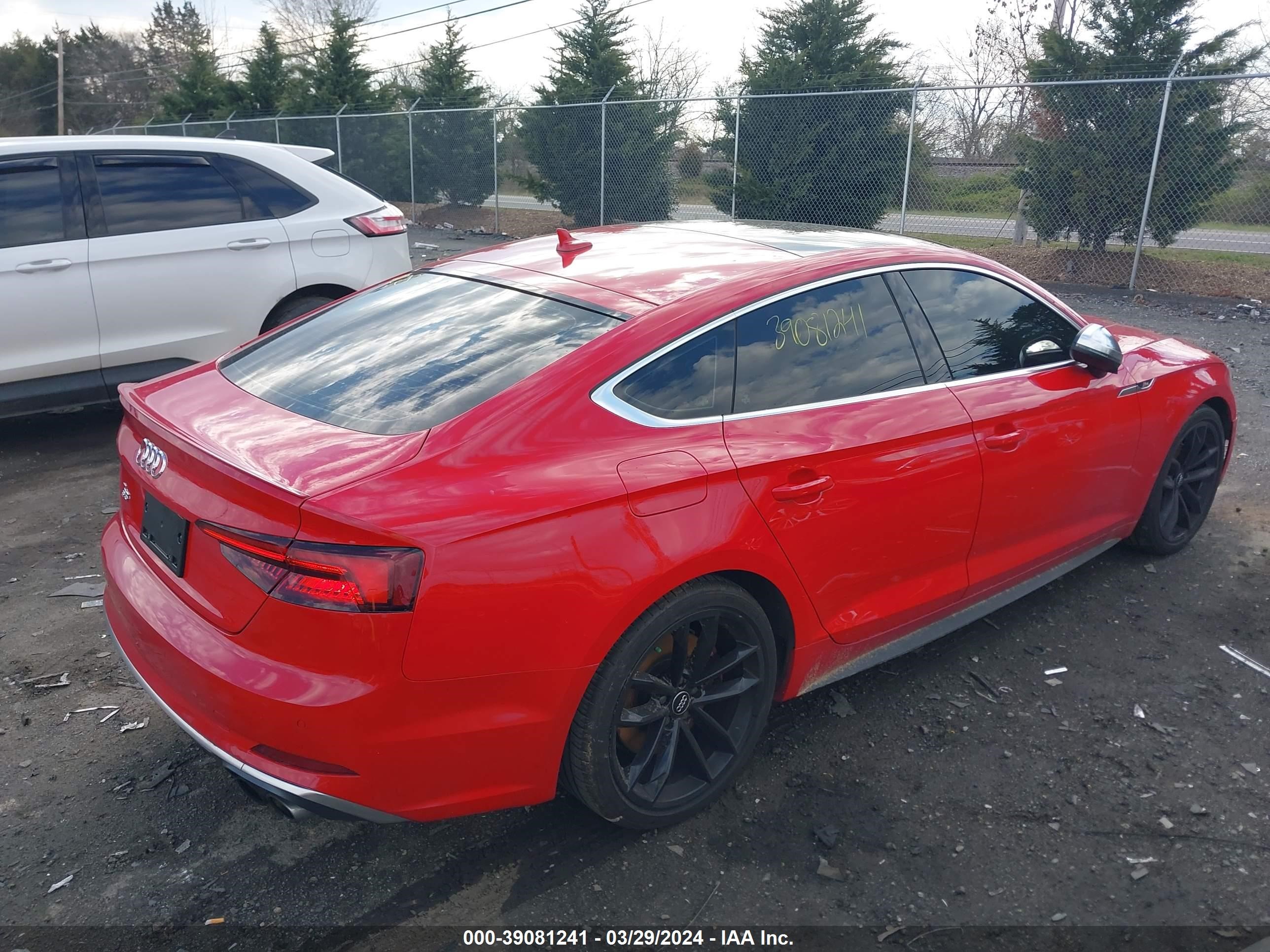 Photo 3 VIN: WAUB4CF53JA038882 - AUDI S5 