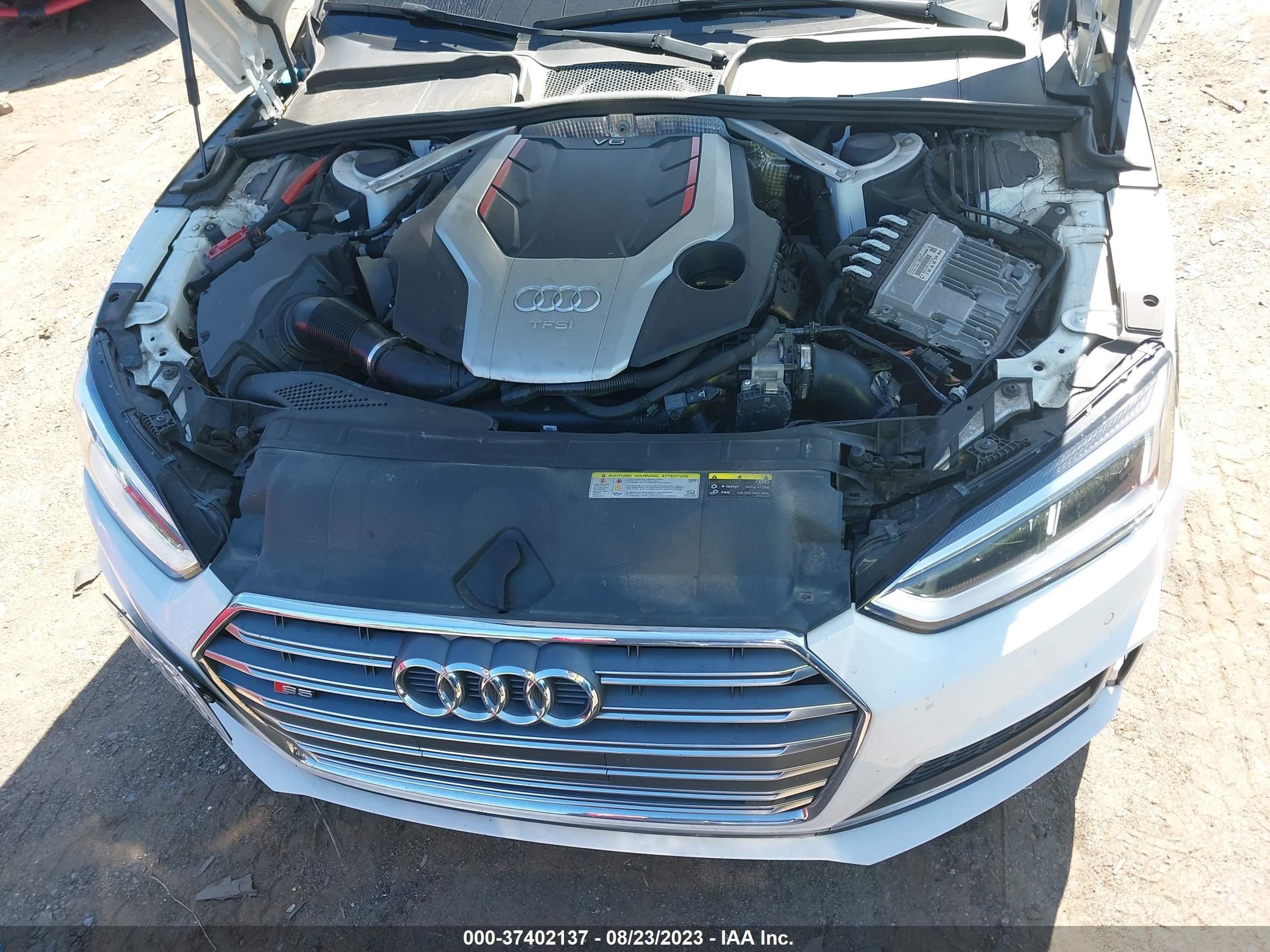 Photo 9 VIN: WAUB4CF55JA041363 - AUDI S5 