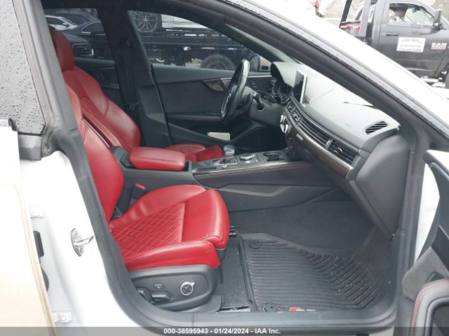 Photo 4 VIN: WAUB4CF55JA086612 - AUDI S5 