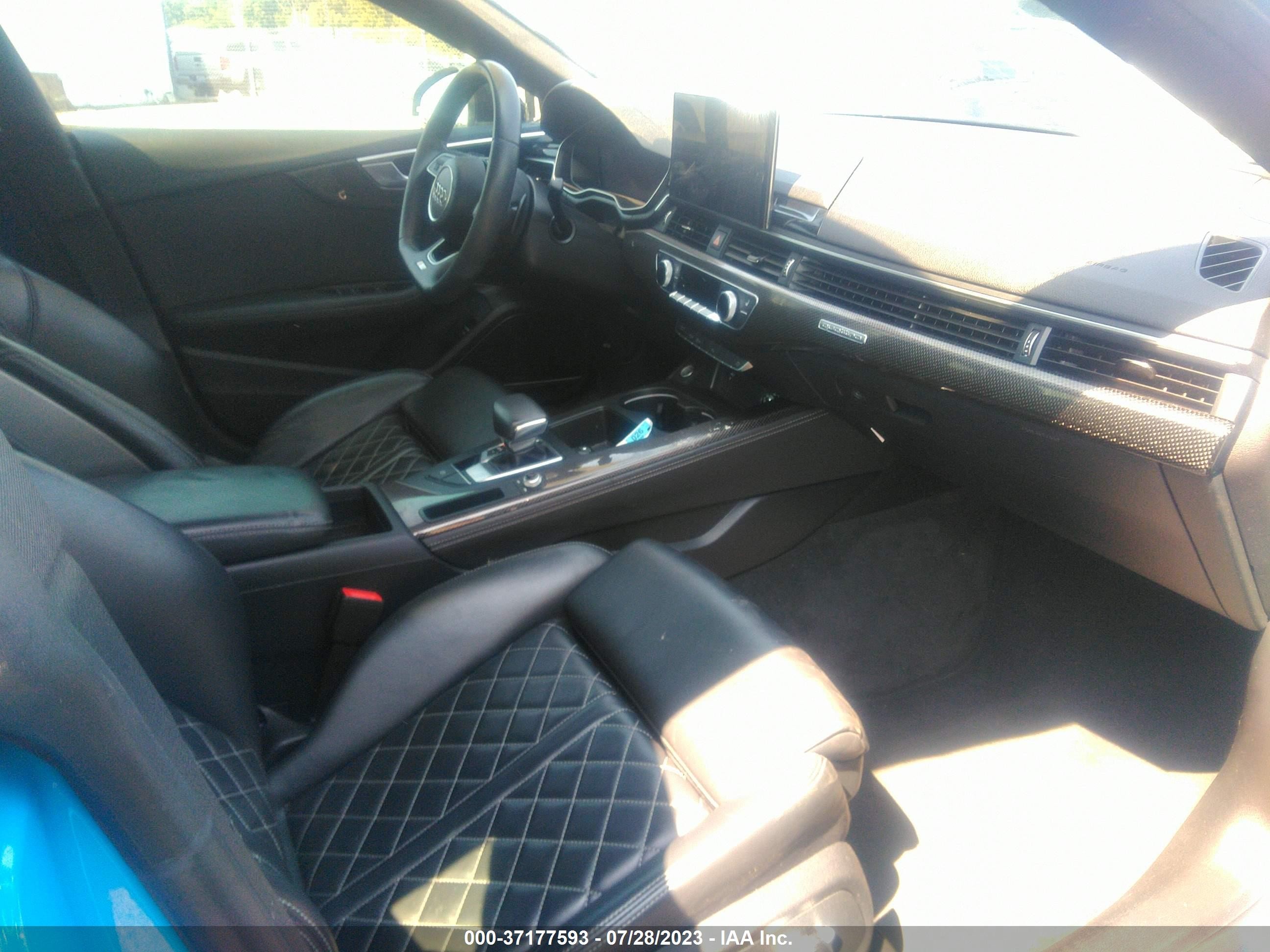 Photo 4 VIN: WAUB4CF56LA003093 - AUDI S5 