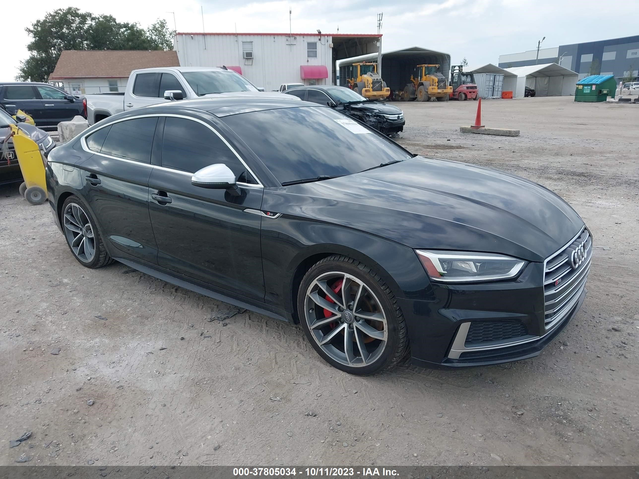 Photo 0 VIN: WAUB4CF58JA017218 - AUDI S5 