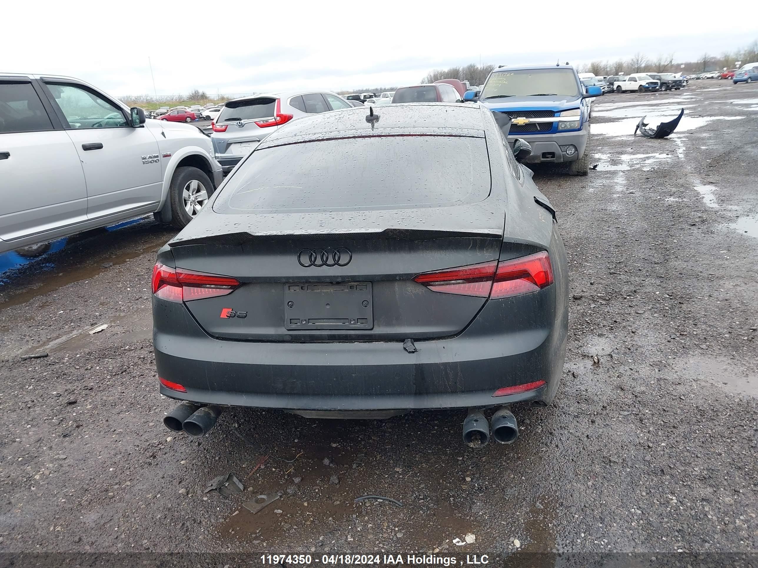 Photo 14 VIN: WAUB4CF58JA117626 - AUDI S5 