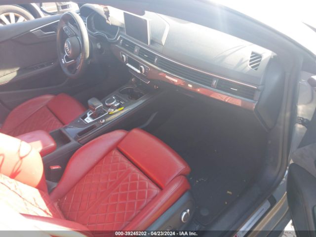 Photo 4 VIN: WAUB4CF59KA075520 - AUDI S5 