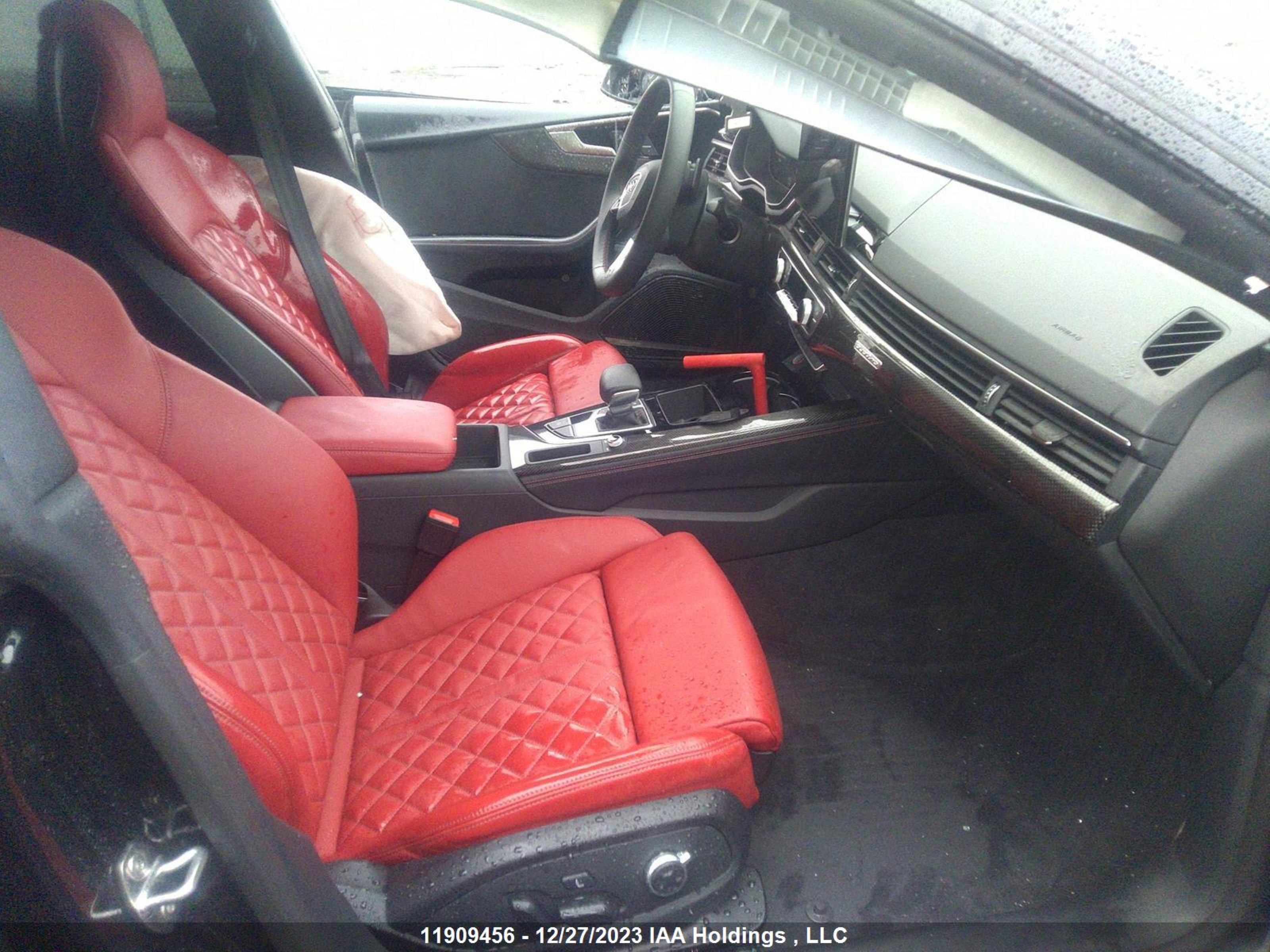 Photo 4 VIN: WAUB4CF5XPA055946 - AUDI S5 