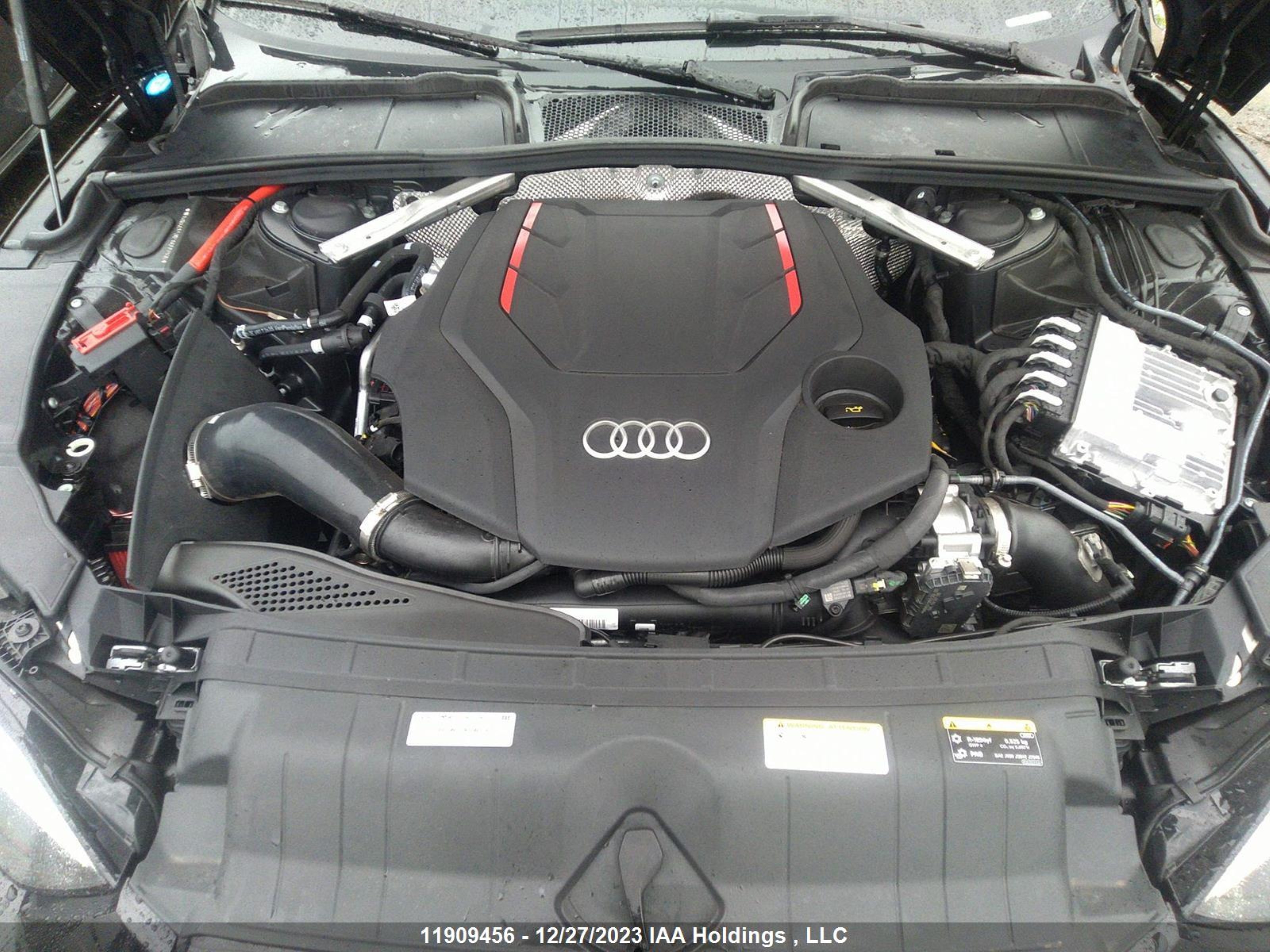 Photo 9 VIN: WAUB4CF5XPA055946 - AUDI S5 