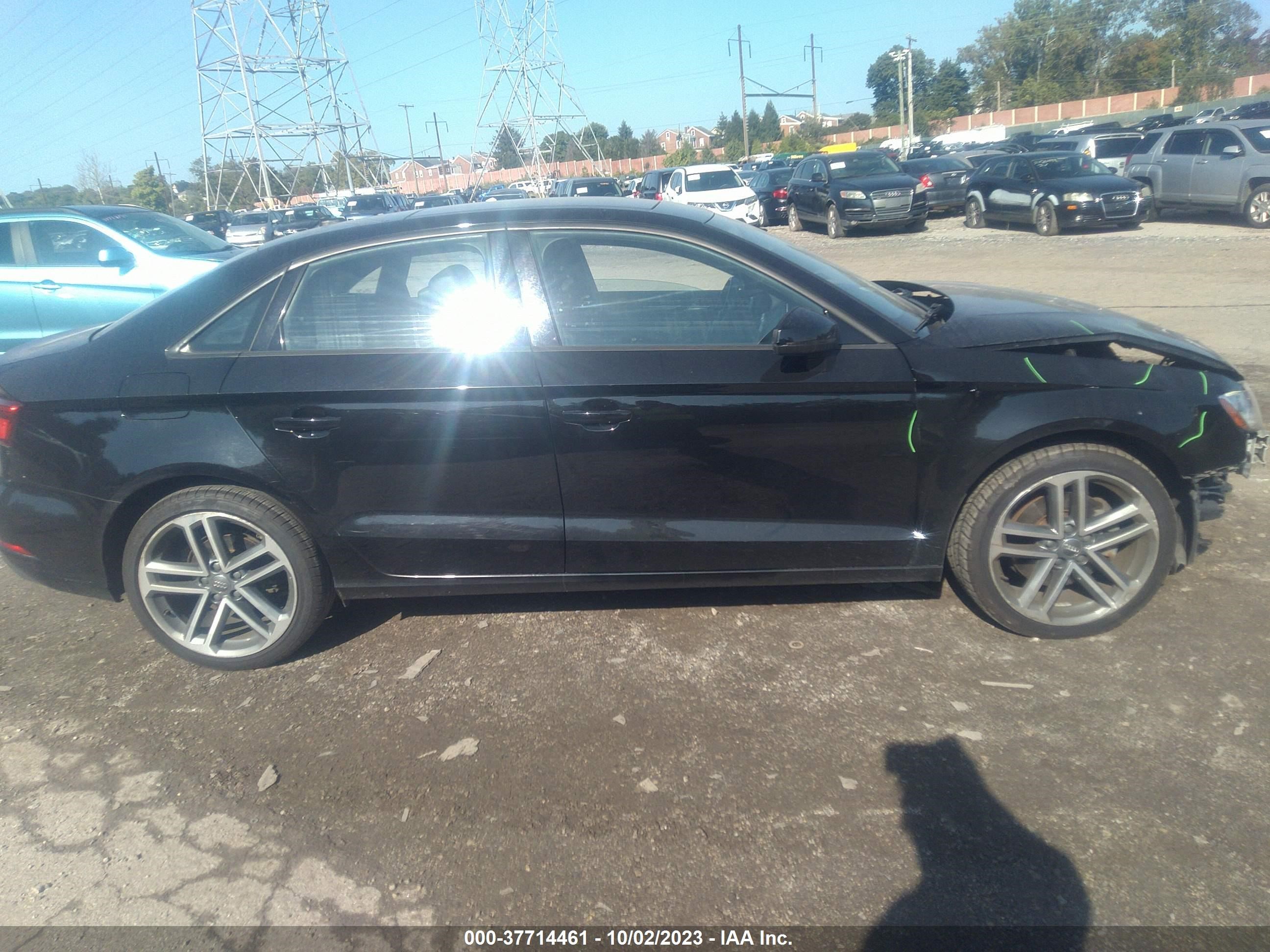 Photo 12 VIN: WAUB8GFF1H1050740 - AUDI A3 