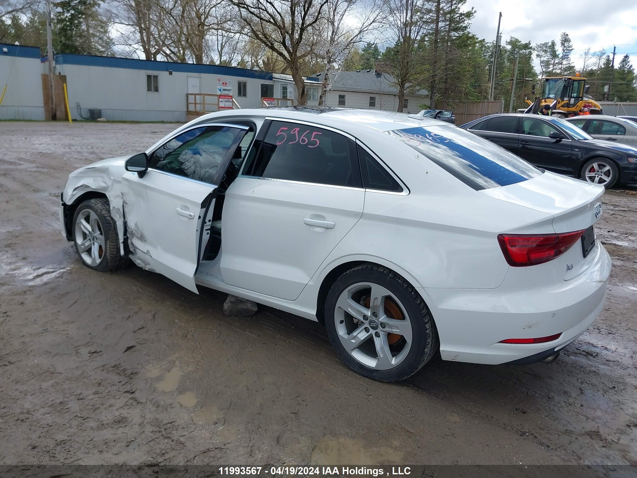 Photo 2 VIN: WAUB8GFF1H1064508 - AUDI A3 