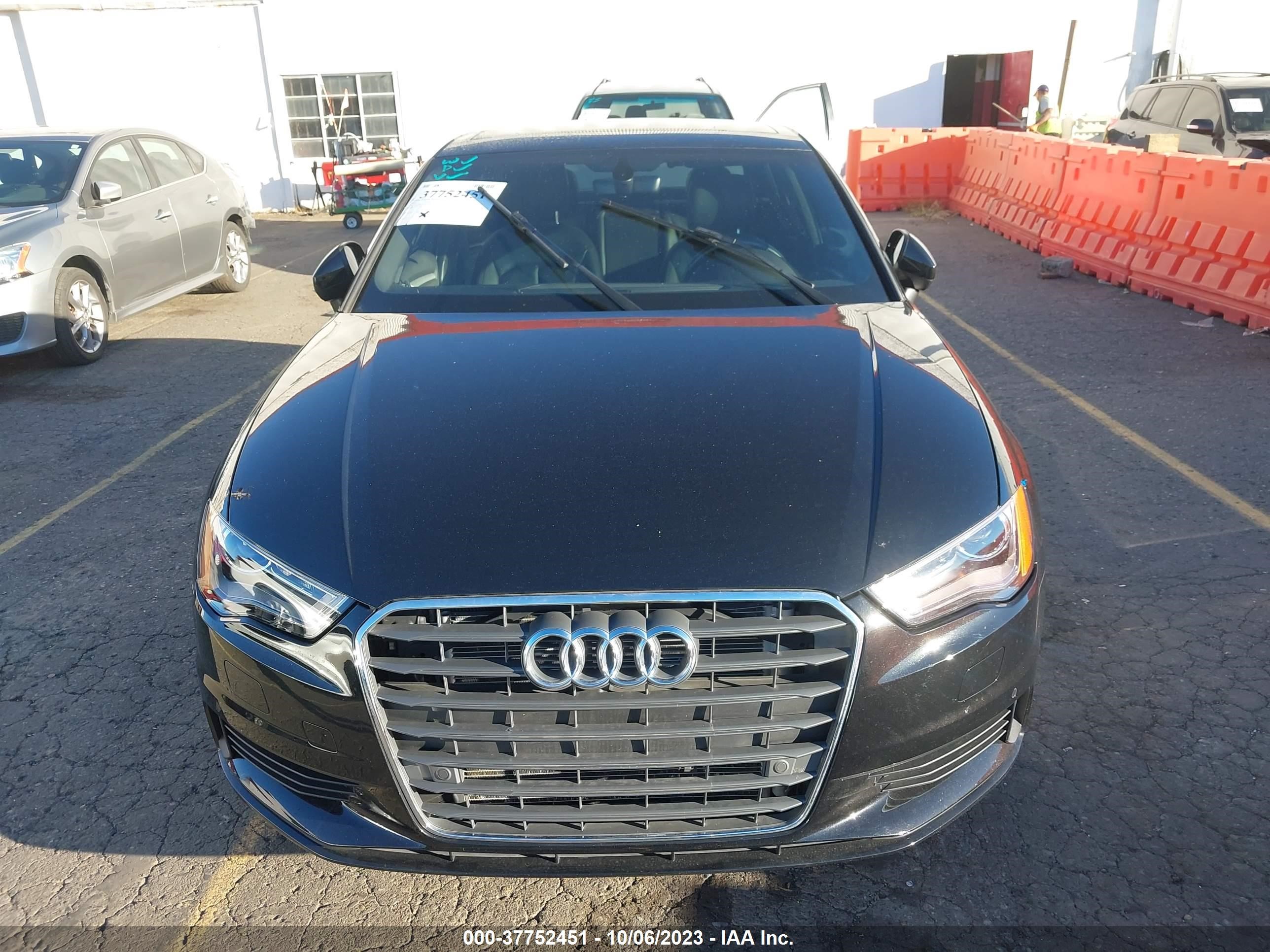 Photo 12 VIN: WAUB8GFF2G1026980 - AUDI A3 