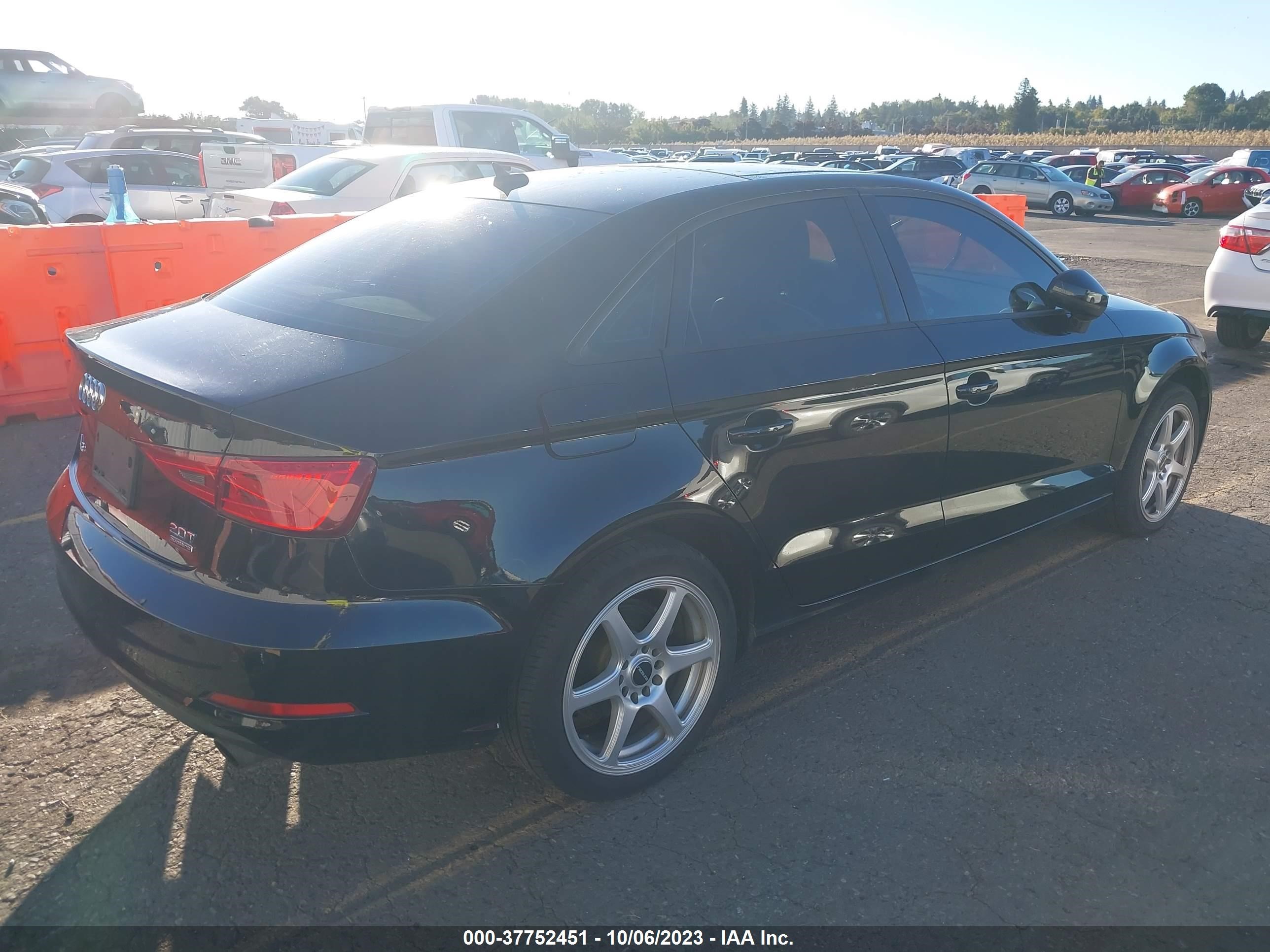 Photo 3 VIN: WAUB8GFF2G1026980 - AUDI A3 