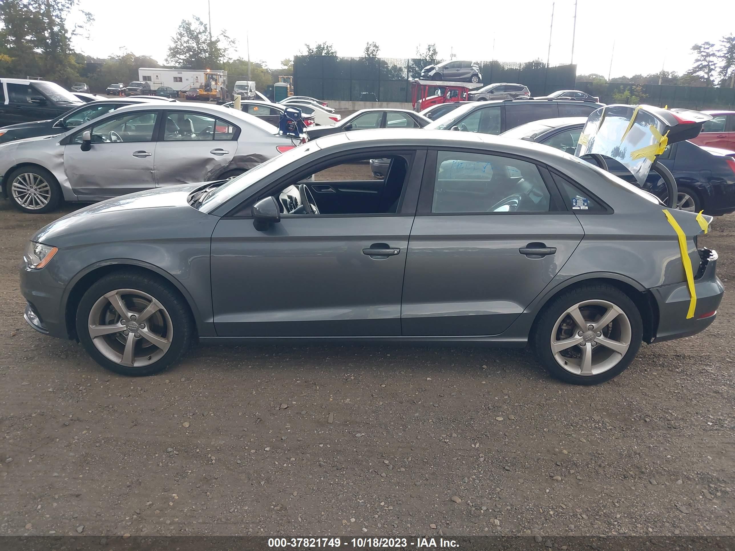 Photo 13 VIN: WAUB8GFF3G1074648 - AUDI A3 