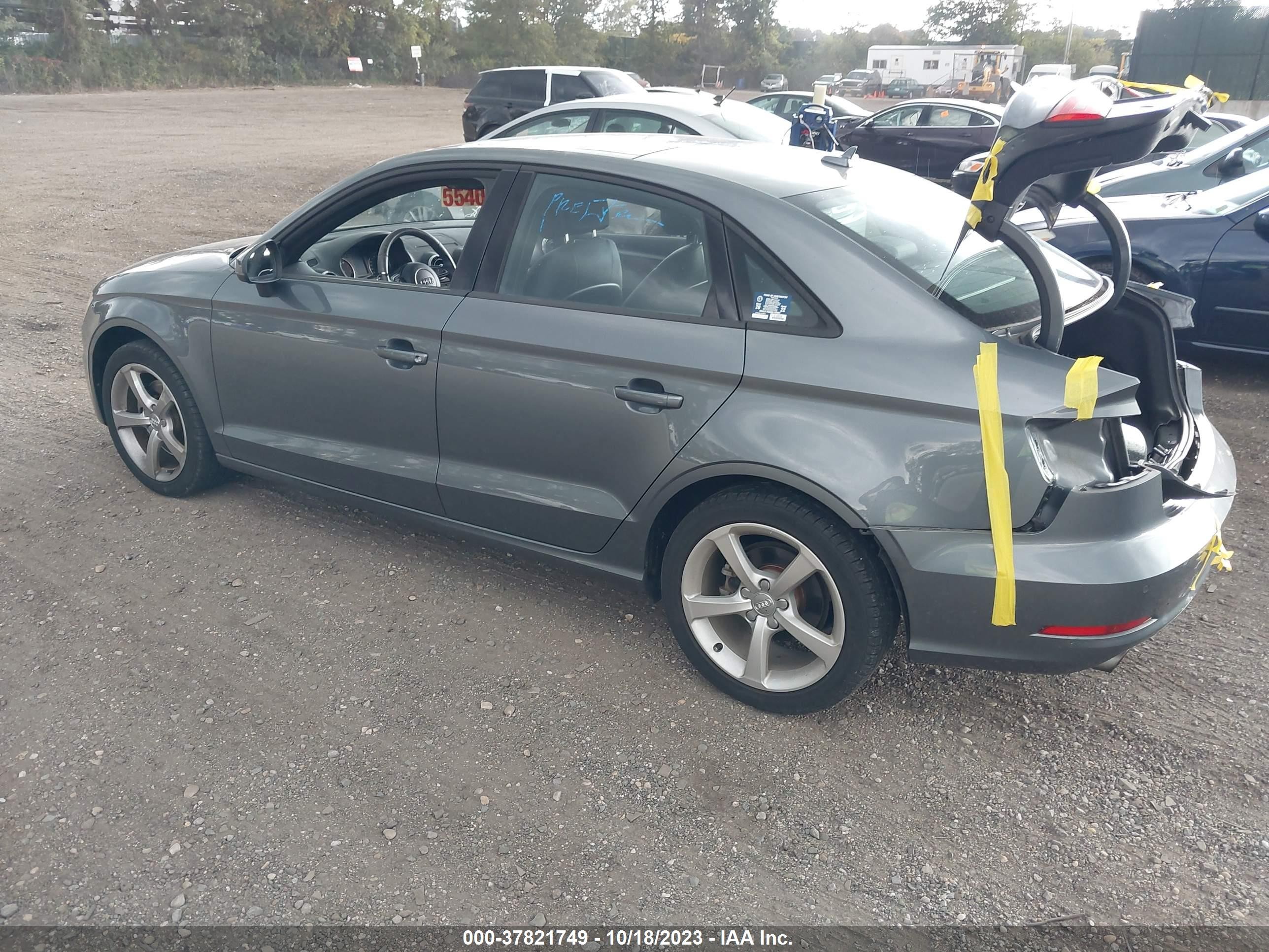 Photo 2 VIN: WAUB8GFF3G1074648 - AUDI A3 