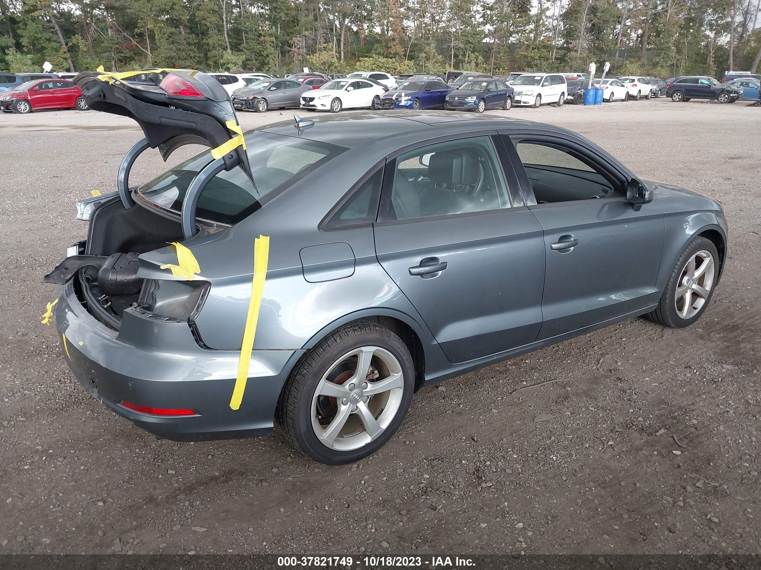 Photo 3 VIN: WAUB8GFF3G1074648 - AUDI A3 