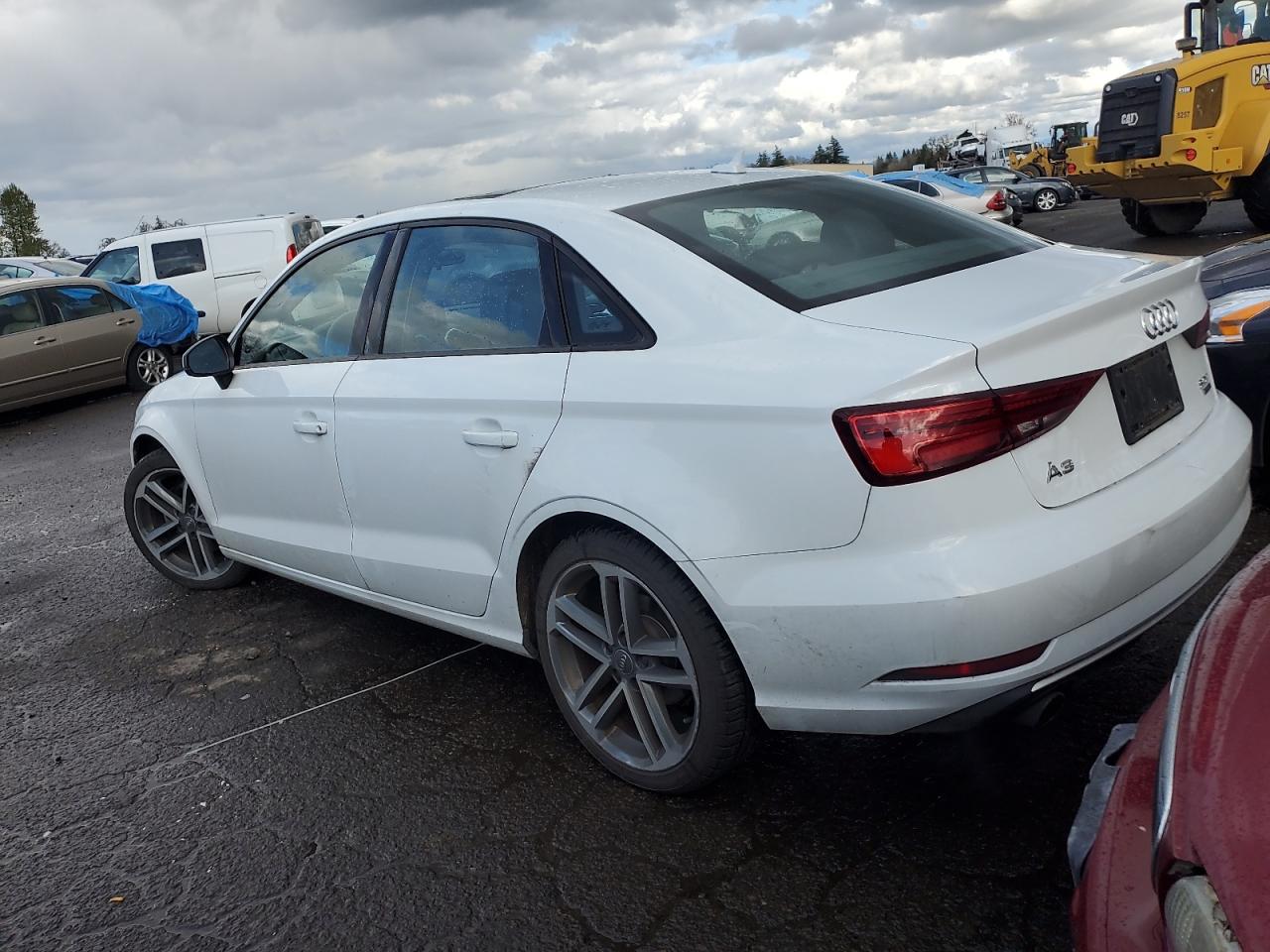 Photo 1 VIN: WAUB8GFF3J1027546 - AUDI A3 