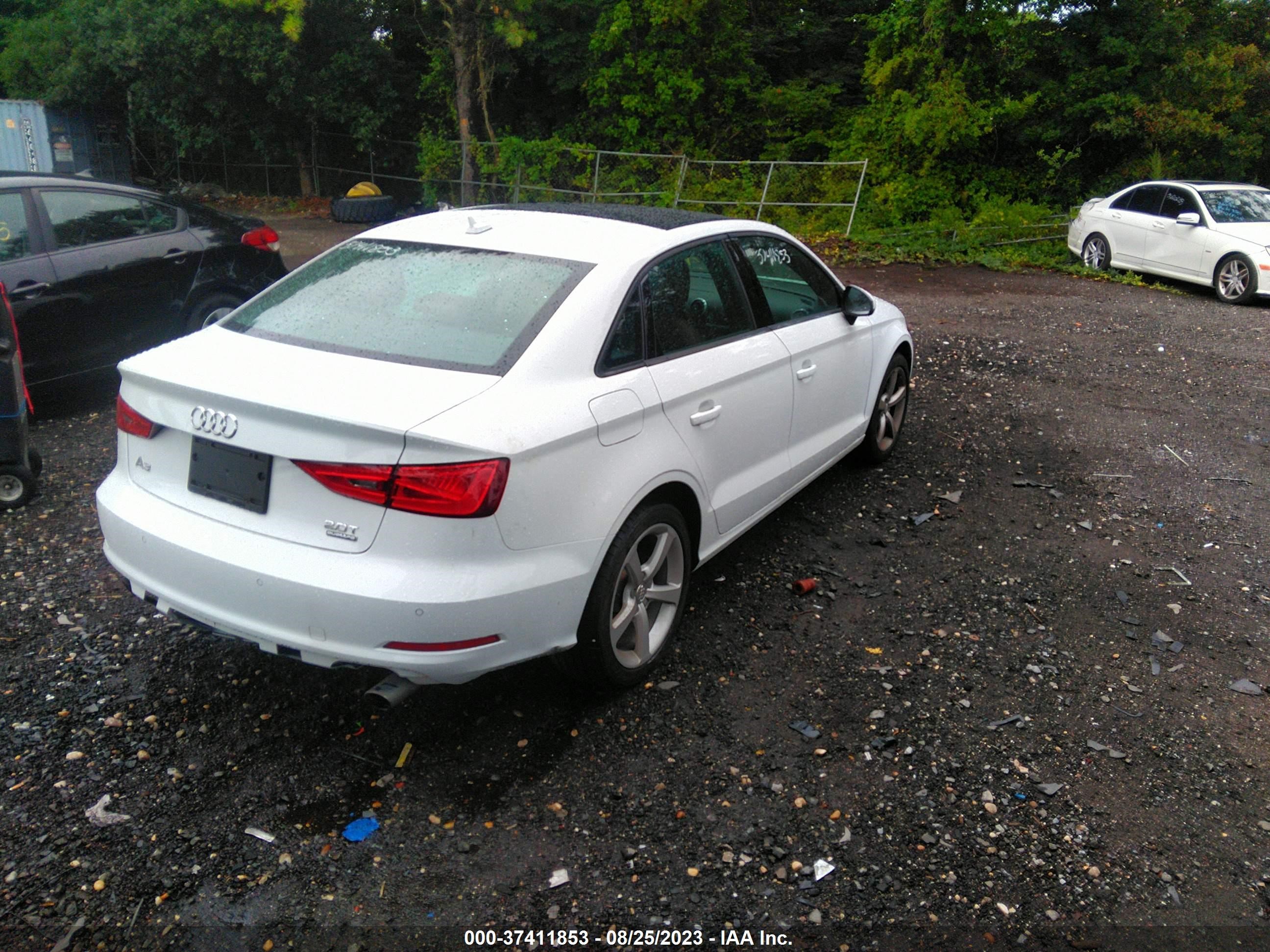 Photo 3 VIN: WAUB8GFF4G1070298 - AUDI A3 