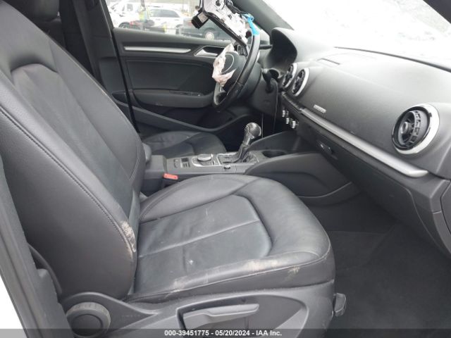 Photo 4 VIN: WAUB8GFF4G1115241 - AUDI A3 