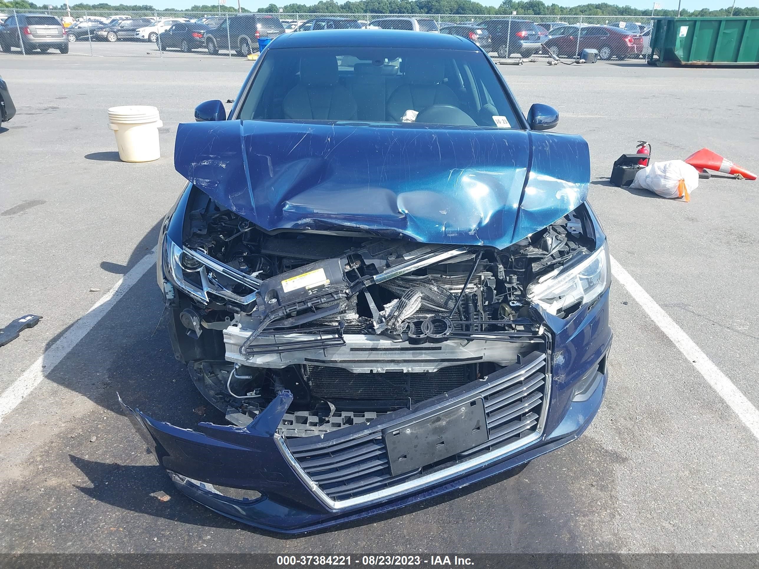 Photo 11 VIN: WAUB8GFF4J1041827 - AUDI A3 