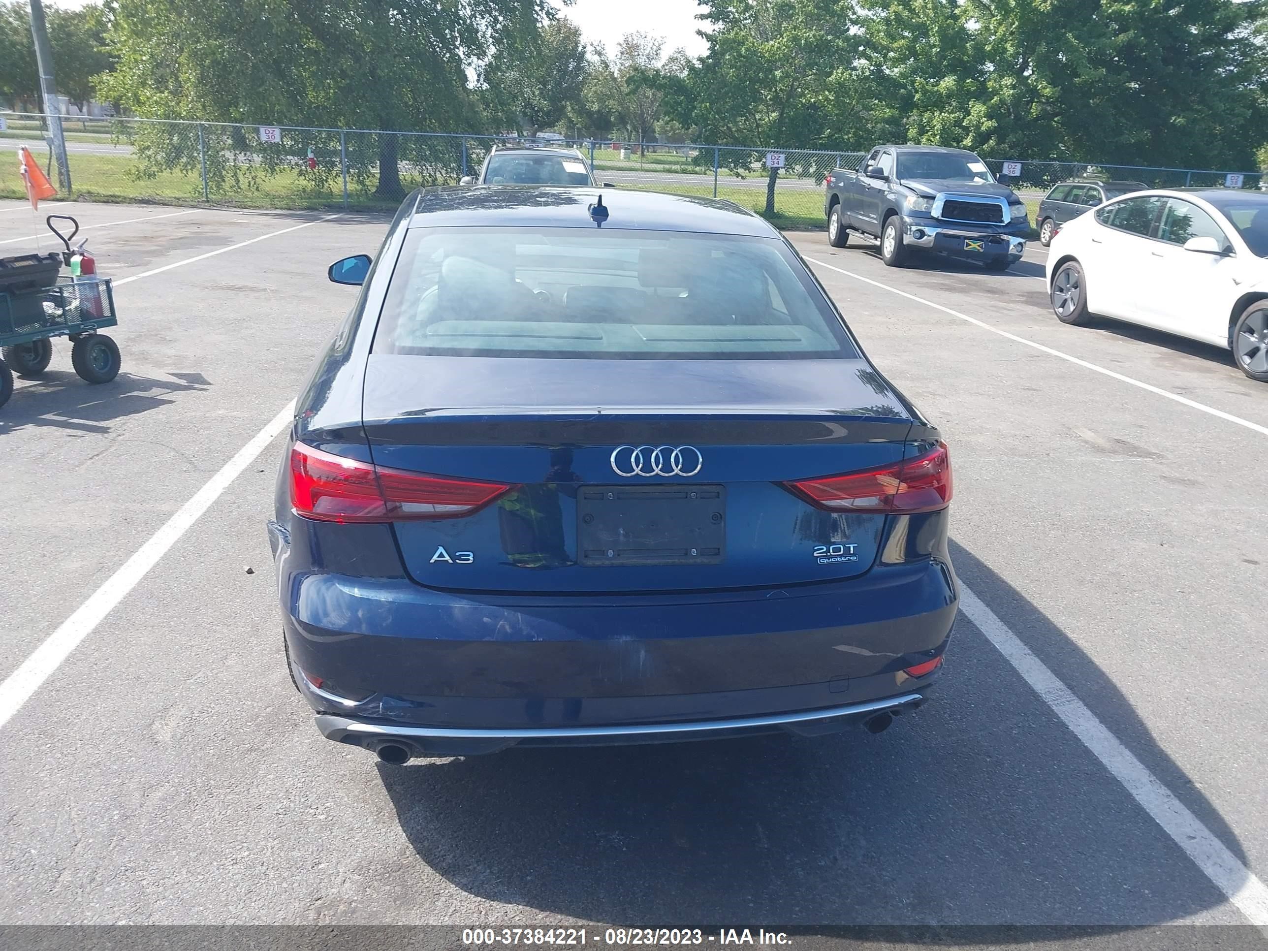 Photo 15 VIN: WAUB8GFF4J1041827 - AUDI A3 