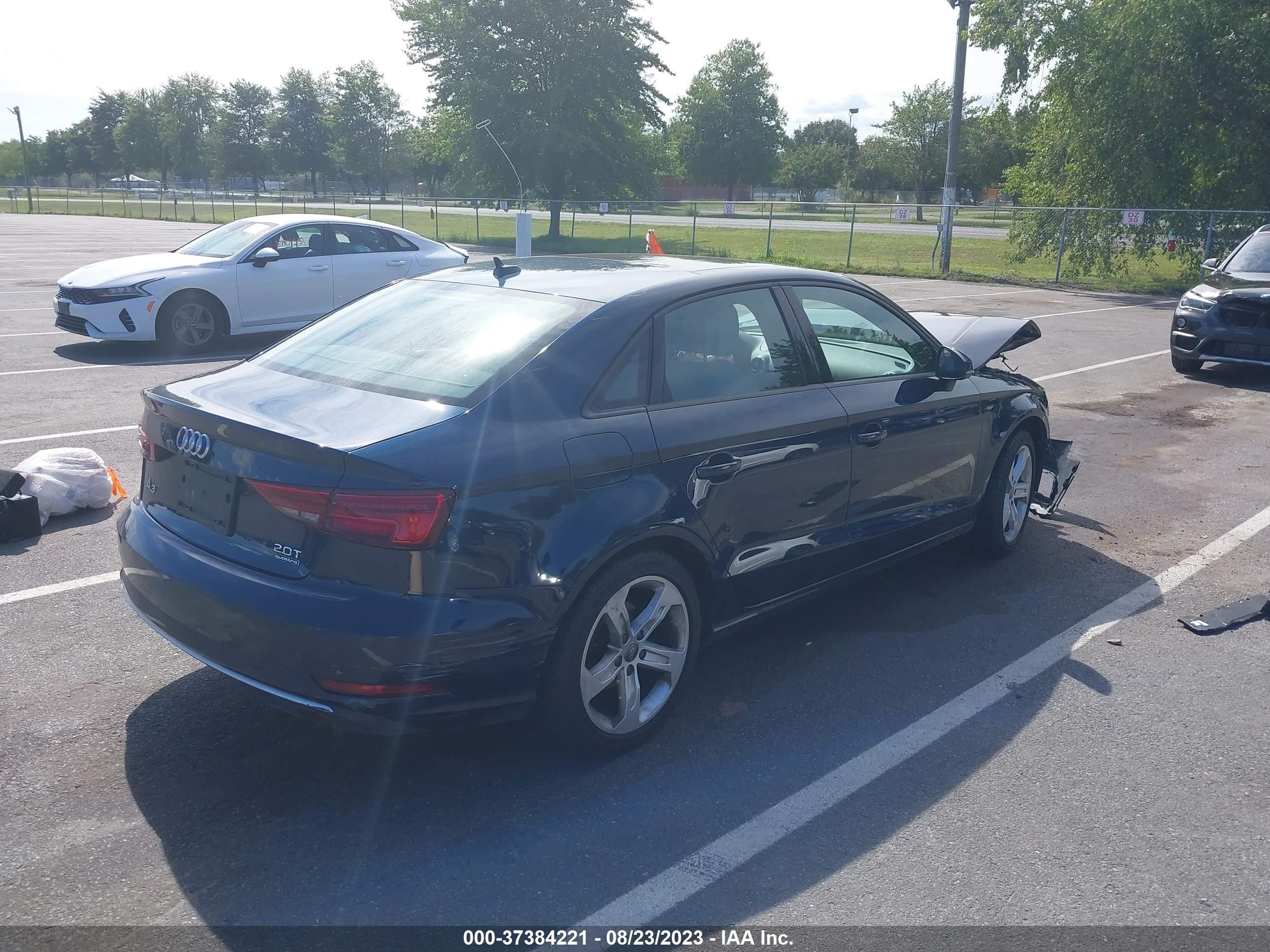 Photo 3 VIN: WAUB8GFF4J1041827 - AUDI A3 